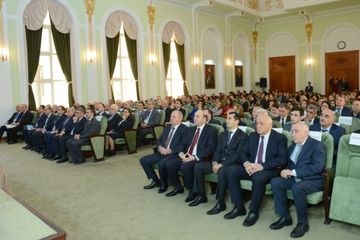 UNEC-də “Azərbaycanın iqtisadi inkişaf strategiyası” mövzusunda konfrans keçirilib