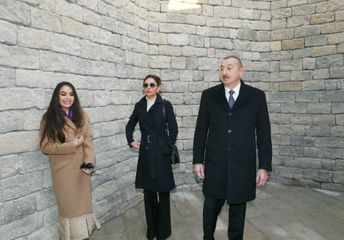 İlham Əliyev Bakı Ağ Şəhərdə mərkəzi bulvar küçəsinin açılışında iştirak edib - YENİLƏNİB