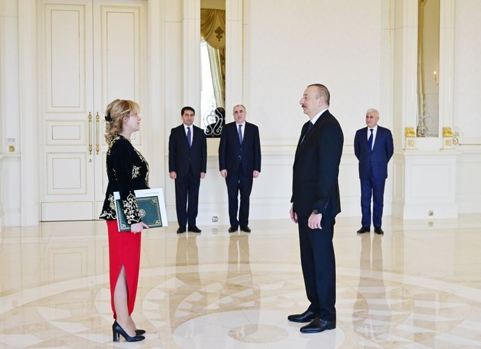Azerbaijani President receives credentials of incoming Algerian  Ambassador