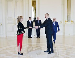 Azərbaycan Prezidenti Əlcəzairin yeni səfirinin etimadnaməsini qəbul edib - YENİLƏNİB
