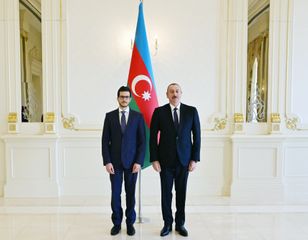 Prezident İlham Əliyev İsrailin Azərbaycanda yeni təyin olunmuş səfirinin etimadnaməsini qəbul edib - YENİLƏNİB