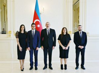 Prezident İlham Əliyev İsrailin Azərbaycanda yeni təyin olunmuş səfirinin etimadnaməsini qəbul edib - YENİLƏNİB