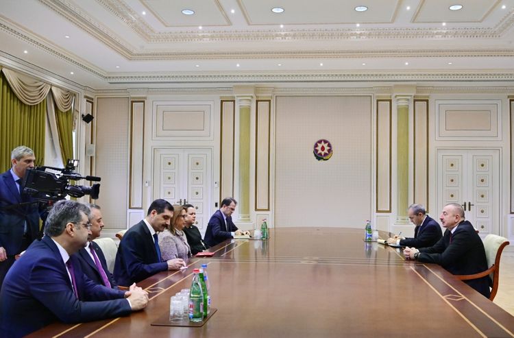 President Ilham Aliyev received delegation led by Turkish minister of trade