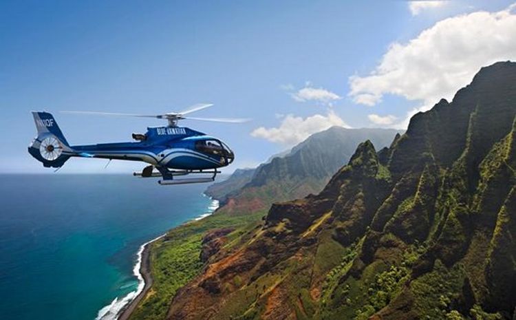 Havay adalarında içərisində 7 nəfərin olduğu helikopter yoxa çıxıb