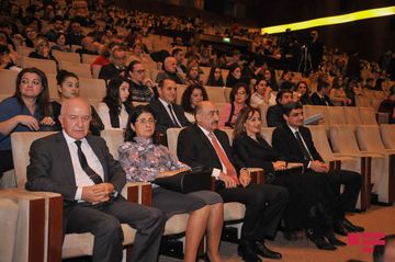 Firəngiz Əlizadənin “Nasimi passion” vokal-xoreoqrafik tamaşası nümayiş olunub