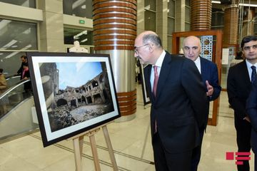 Fotomüxbir Orxan Əzimin Nəsiminin Suriyadakı məqbərəsi və Hələb şəhərinin fotolarından ibarət sərgisi nümayiş olunub