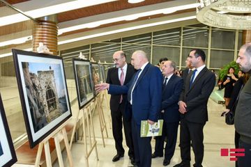 Fotomüxbir Orxan Əzimin Nəsiminin Suriyadakı məqbərəsi və Hələb şəhərinin fotolarından ibarət sərgisi nümayiş olunub