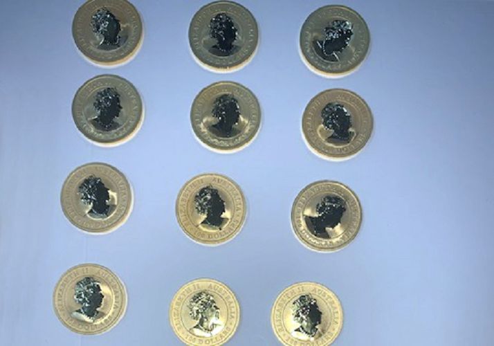 Предотвращена попытка контрабандного ввоза золотых монет из Дубая в Азербайджан