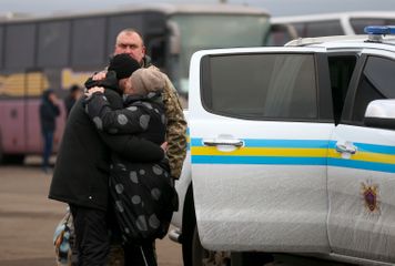 Ukrayna ilə qondarma Donetsk və Luqansk respublikaları arasında saxlanılan şəxslərin mübadiləsi başa çatıb