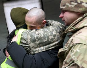 Ukrayna ilə qondarma Donetsk və Luqansk respublikaları arasında saxlanılan şəxslərin mübadiləsi başa çatıb