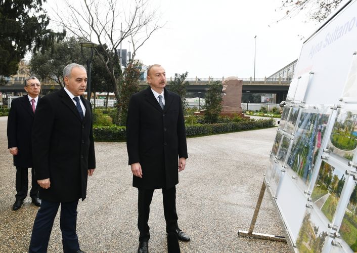 Prezident İlham Əliyev Bakının daha bir parkında aparılan yenidənqurma işləri ilə tanış olub - YENİLƏNİB