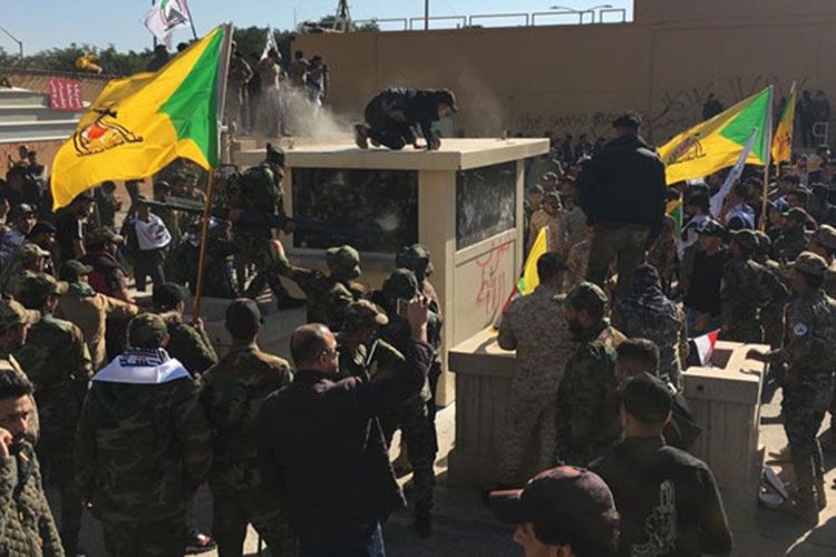 Bağdadda aksiyaçılar ABŞ səfirliyinin bağlanılmasını və qoşunlarının İraqdan çıxarılmasını tələb edir