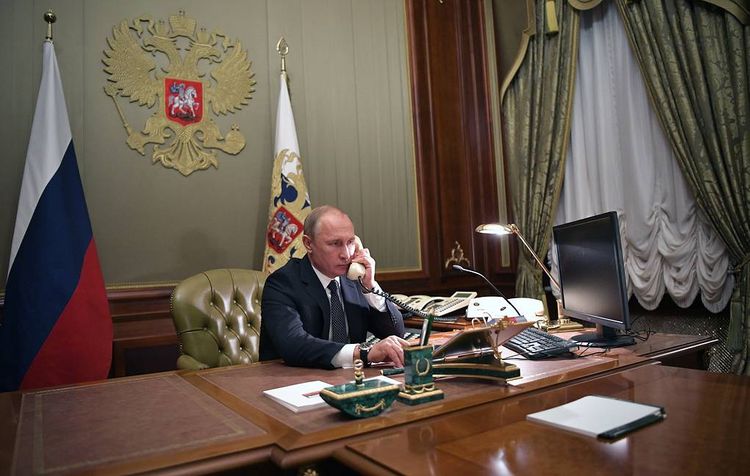 Putin, Zelensky speak out in favor of developing Russia-Ukraine relations in 2020
