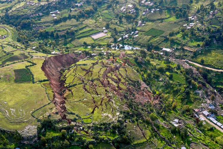Landslides kill 36 people as heavy rains lash northwestern Kenya
