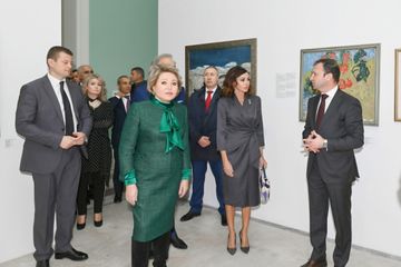 Mehriban Əliyeva Moskvanın Xalq Təsərrüfatı Nailiyyətləri Sərgisində yenidən qurulan “Azərbaycan” pavilyonunun açılışında iştirak edib - FOTO