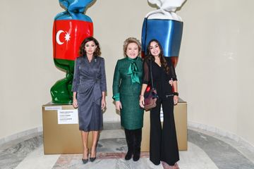 Mehriban Əliyeva Moskvanın Xalq Təsərrüfatı Nailiyyətləri Sərgisində yenidən qurulan “Azərbaycan” pavilyonunun açılışında iştirak edib - FOTO