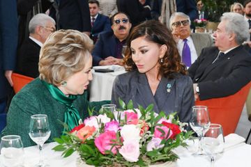 Mehriban Əliyeva Moskvanın Xalq Təsərrüfatı Nailiyyətləri Sərgisində yenidən qurulan “Azərbaycan” pavilyonunun açılışında iştirak edib - FOTO