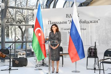 Mehriban Əliyeva Moskvanın Xalq Təsərrüfatı Nailiyyətləri Sərgisində yenidən qurulan “Azərbaycan” pavilyonunun açılışında iştirak edib - FOTO