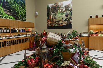 Mehriban Əliyeva Moskvanın Xalq Təsərrüfatı Nailiyyətləri Sərgisində yenidən qurulan “Azərbaycan” pavilyonunun açılışında iştirak edib - FOTO