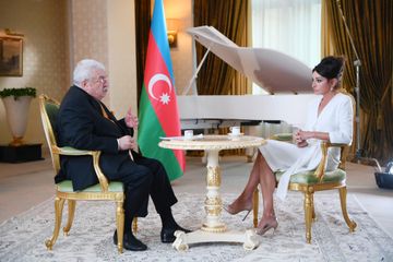 Birinci vitse-prezident: “Azərbaycan və Rusiya beynəlxalq arenada bir-birini dəstəkləyir” - MÜSAHİBƏ - VİDEO