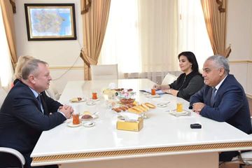Belarus səfiri Quba Soyqırımı Memorial Kompleksini ziyarət edib