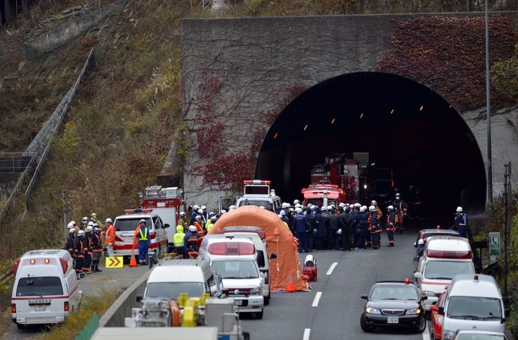 Çində tunel çöküb, 4 nəfər ölüb