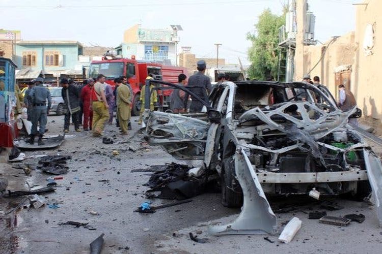 Roadside bomb kills 15 Afghan civilians