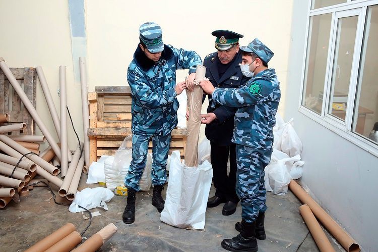 Пресечена контрабанда в Украину 304 кг героина через территорию Азербайджана 