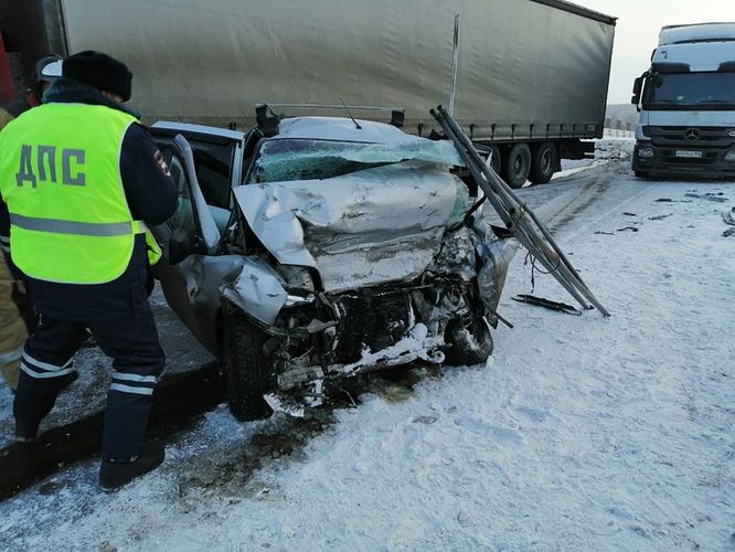 В России 8 человек погибли в двух ДТП на одном участке 