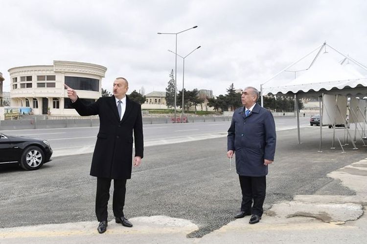 Prezident İlham Əliyev Bakı-Sumqayıt yolunda görülən işlərlə tanış olub - YENİLƏNİB