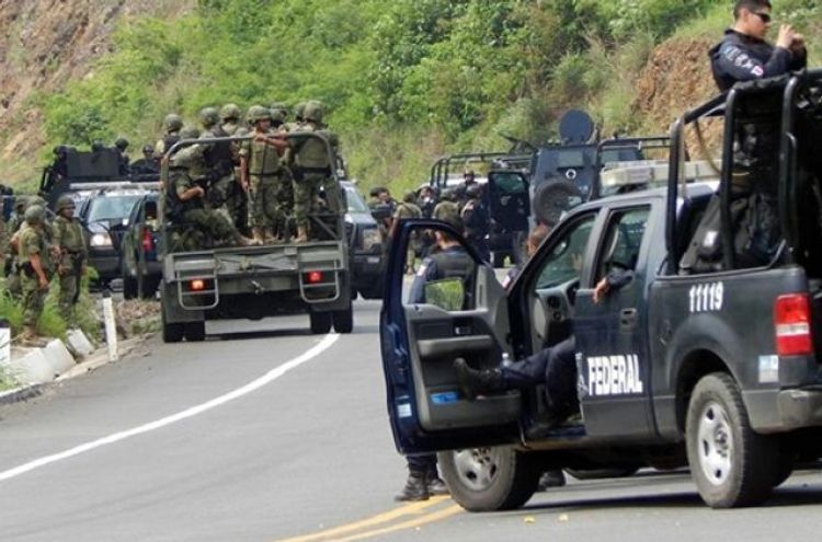 В Мексике 19 человек погибли в перестрелке преступных группировок