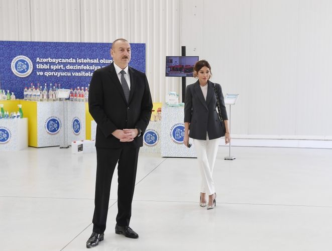 Президент Ильхам Алиев принял участие в открытии предприятия по производству медицинских масок - ОБНОВЛЕНО