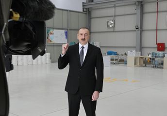Prezident İlham Əliyev tibbi maska istehsalı müəssisəsinin açılışında iştirak edib - YENİLƏNİB