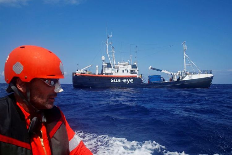 Italy closes ports to migrant ships because of coronavirus