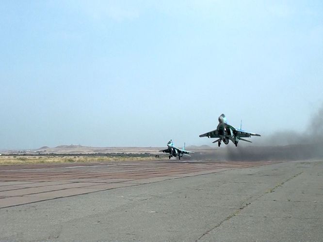 Проведены летно-тактические учения с экипажами самолетов МиГ-29 и Су-25 