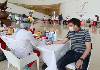 Mehriban Əliyeva Heydər Əliyev Fondu və Heydər Əliyev Mərkəzinin qanvermə aksiyasında iştirak edən əməkdaşlarına təşəkkür edib