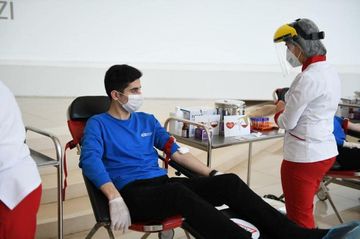 Mehriban Əliyeva Heydər Əliyev Fondu və Heydər Əliyev Mərkəzinin qanvermə aksiyasında iştirak edən əməkdaşlarına təşəkkür edib