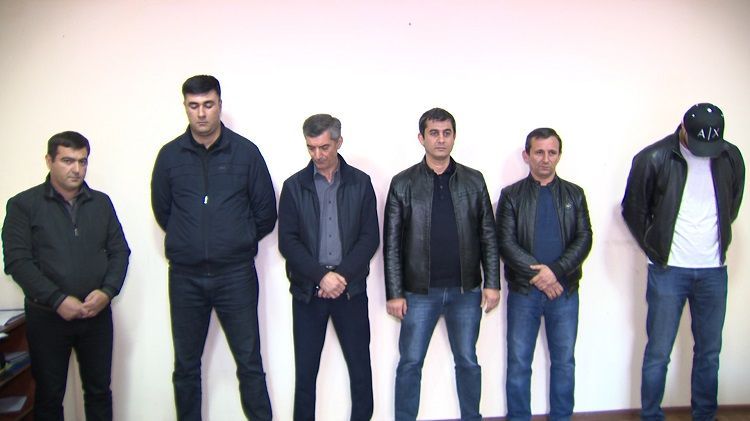 В Баку выявлено кафе, нарушившее правила карантина, 6 человек оштрафованы