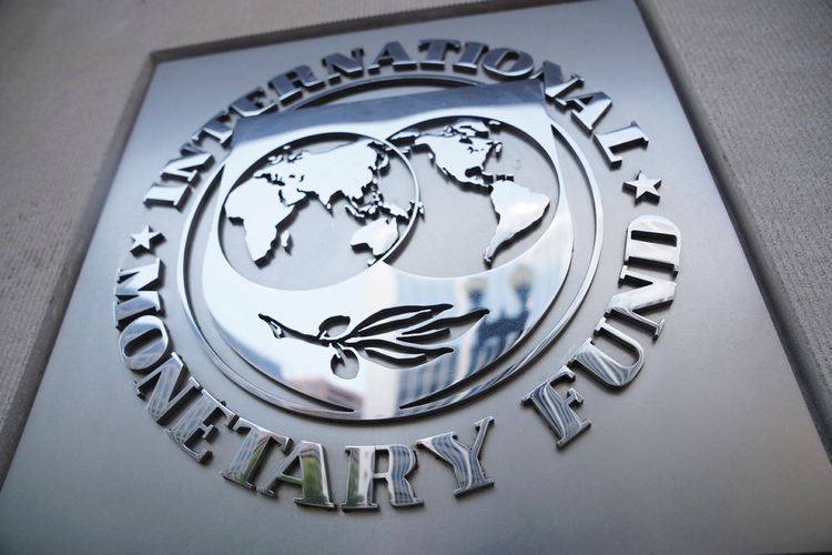 International Monetary Fund sharply decreases its forecast on oil prices