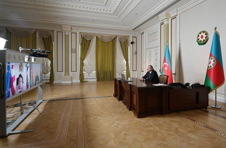 Президенты Грузии и Азербайджана провели беседу в формате видеосвязи