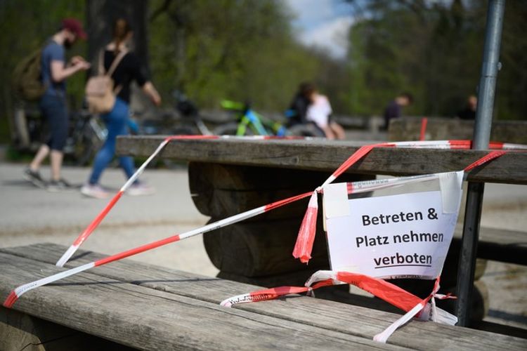 Власти Германии намерены запретить проведение массовых мероприятий до 31 августа