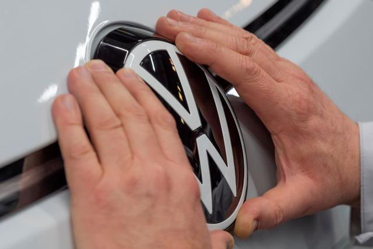 Volkswagen to resume production in Germany starting April 20