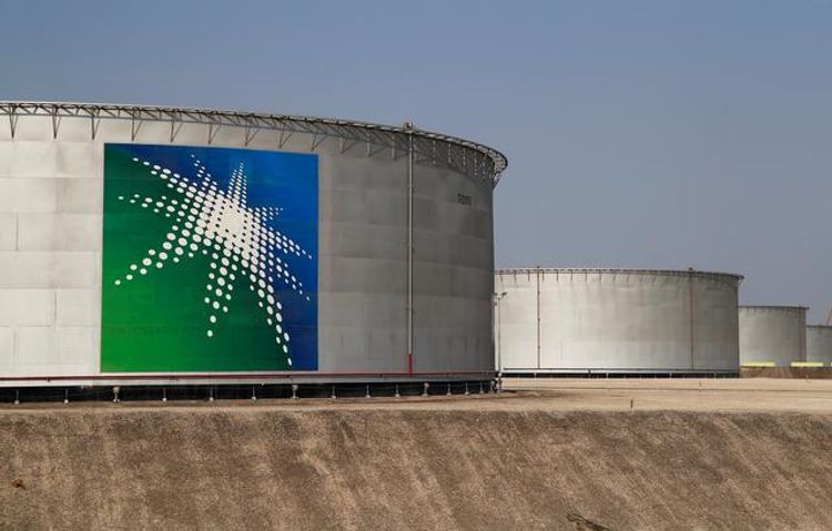 Aramco offers struggling refiners sweeter terms for crude