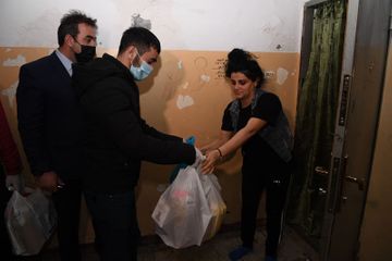 Dövlət Komitəsi və "Azərişıq" məcburi köçkün olan tənha şəxslərə və aztəminatlı ailələrə yardım edib - FOTO