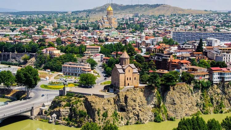 Gürcüstanda avtomobillərin hərəkəti dayandırılıb