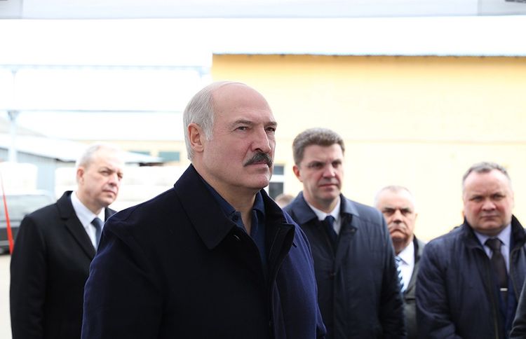 Лукашенко раскритиковал качество российских тестов на коронавирус - ВИДЕО