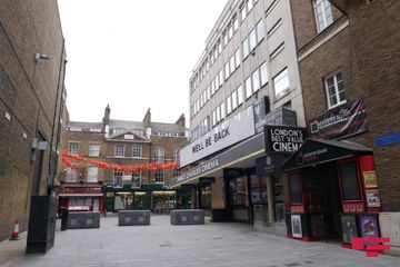 Koronavirusun kimsəsiz qoyduğu London küçələrindən səssiz -  FOTOREPORTAJ