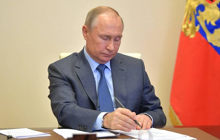 Путин: Распространение эпидемии продолжается, но ее удалось сдержать