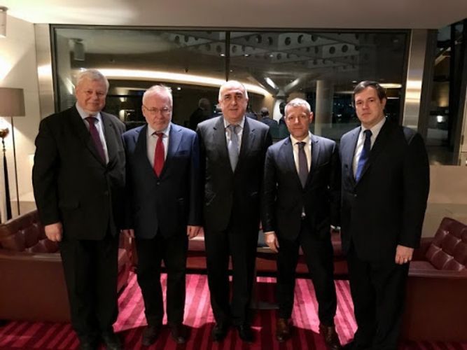 Глава МИД Азербайджана провел встречу с сопредседателями Минской группы ОБСЕ