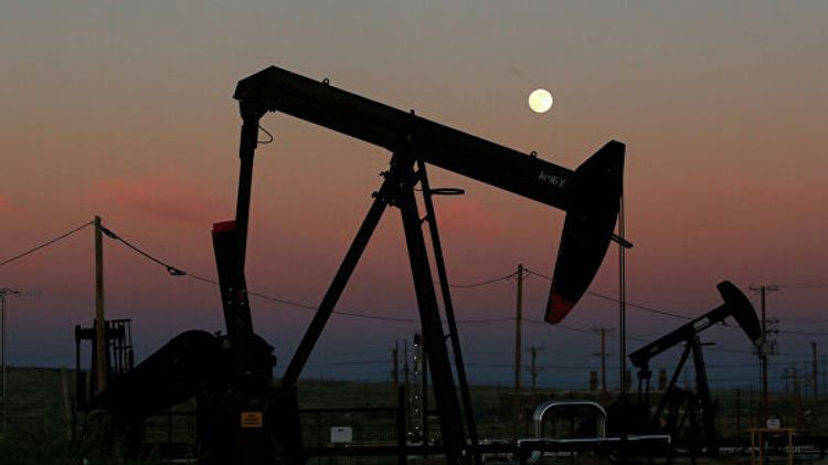 Цена нефти WTI вновь упала ниже нуля